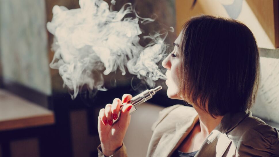 Cigarette électronique : le buddha blues, ce liquide aux effets dévastateurs qui inquiète les autorités
