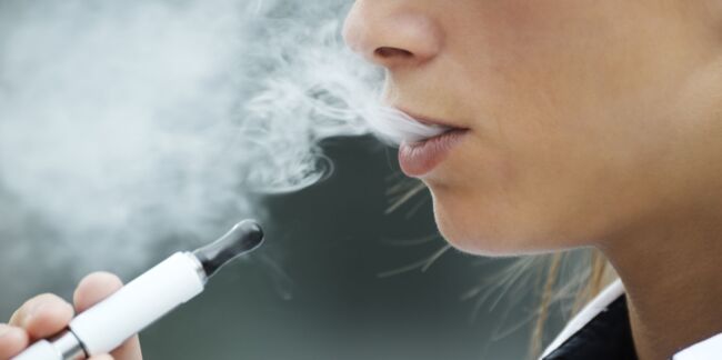 Cigarette électronique : de nouvelles substances cancérigènes détectées