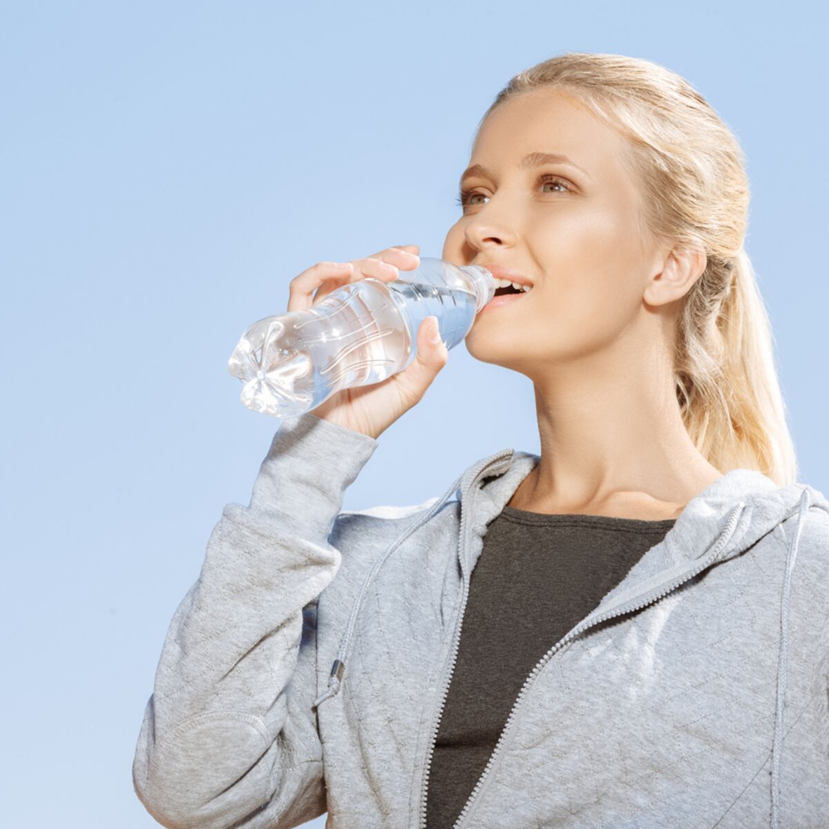 Un Quart Des Francais Ne Boit Pas Assez D Eau Femme Actuelle Le Mag