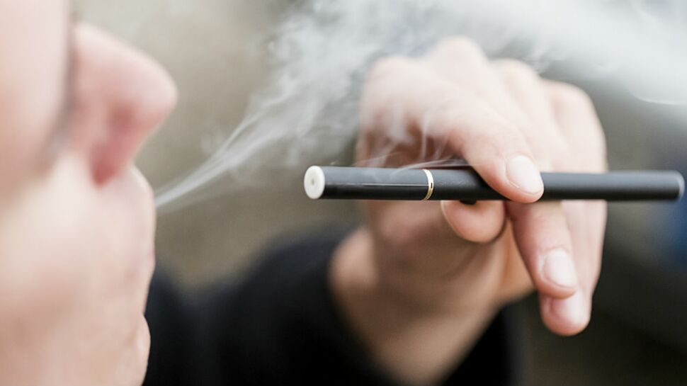 E-cigarette : les vapoteurs seraient plus exposés aux AVC