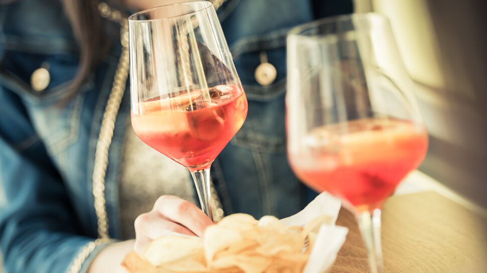 Une étude montre pourquoi l'alcool donne envie de manger