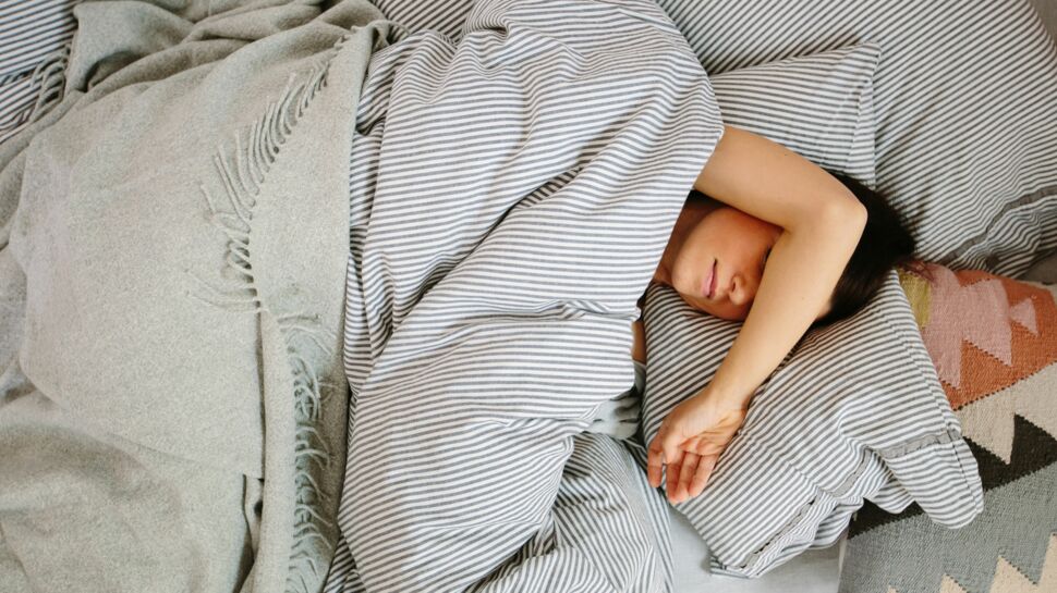 La grasse matinée du week-end permet de rattraper le manque de sommeil et allonger l'espérance de vie