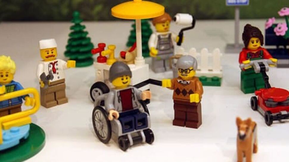 #ToyLikeMe : Lego lance une figurine handicapée