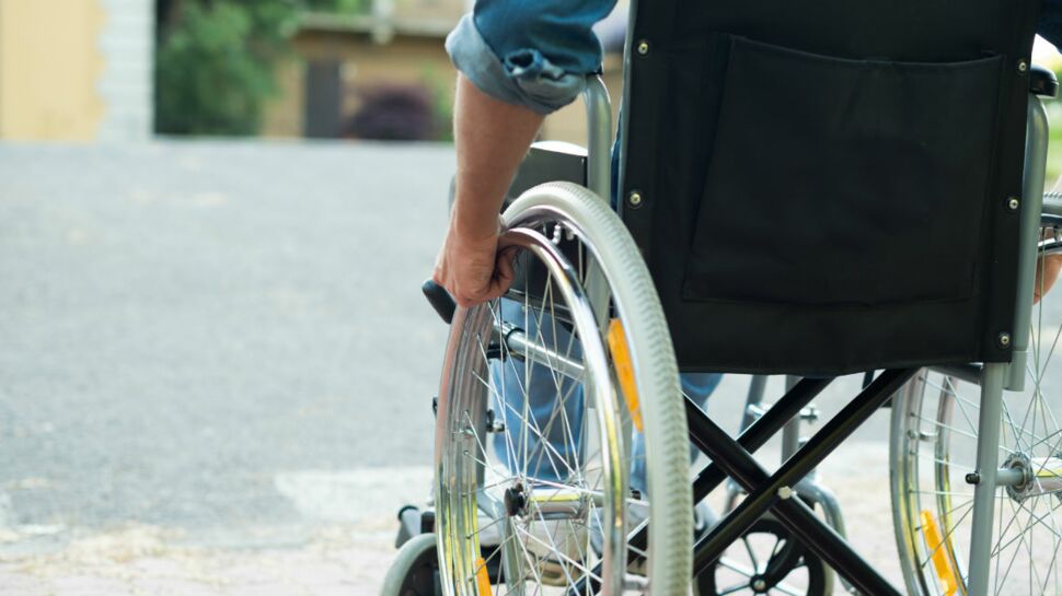 Maladie de Charcot : il s'apprête à parcourir 800 kilomètres en fauteuil roulant