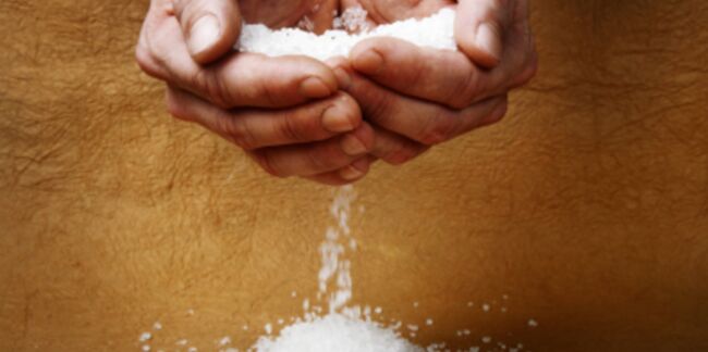 Consommer moins de sel permettrait de garder la ligne