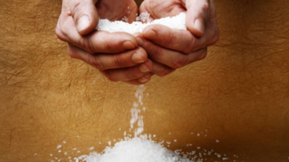 Consommer moins de sel permettrait de garder la ligne