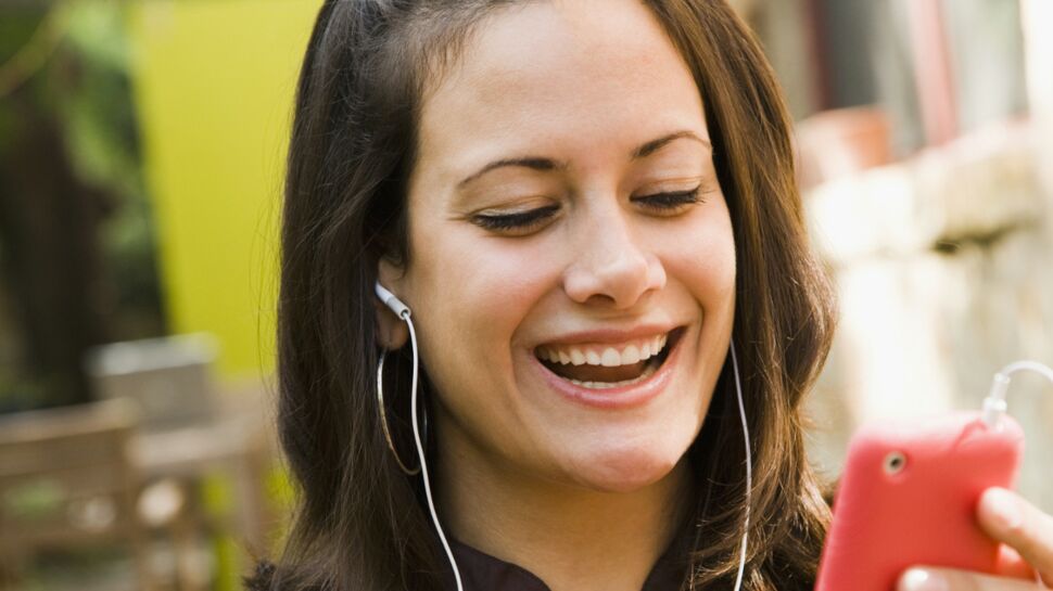 Smartphones : Les oreilles des ados en danger ?