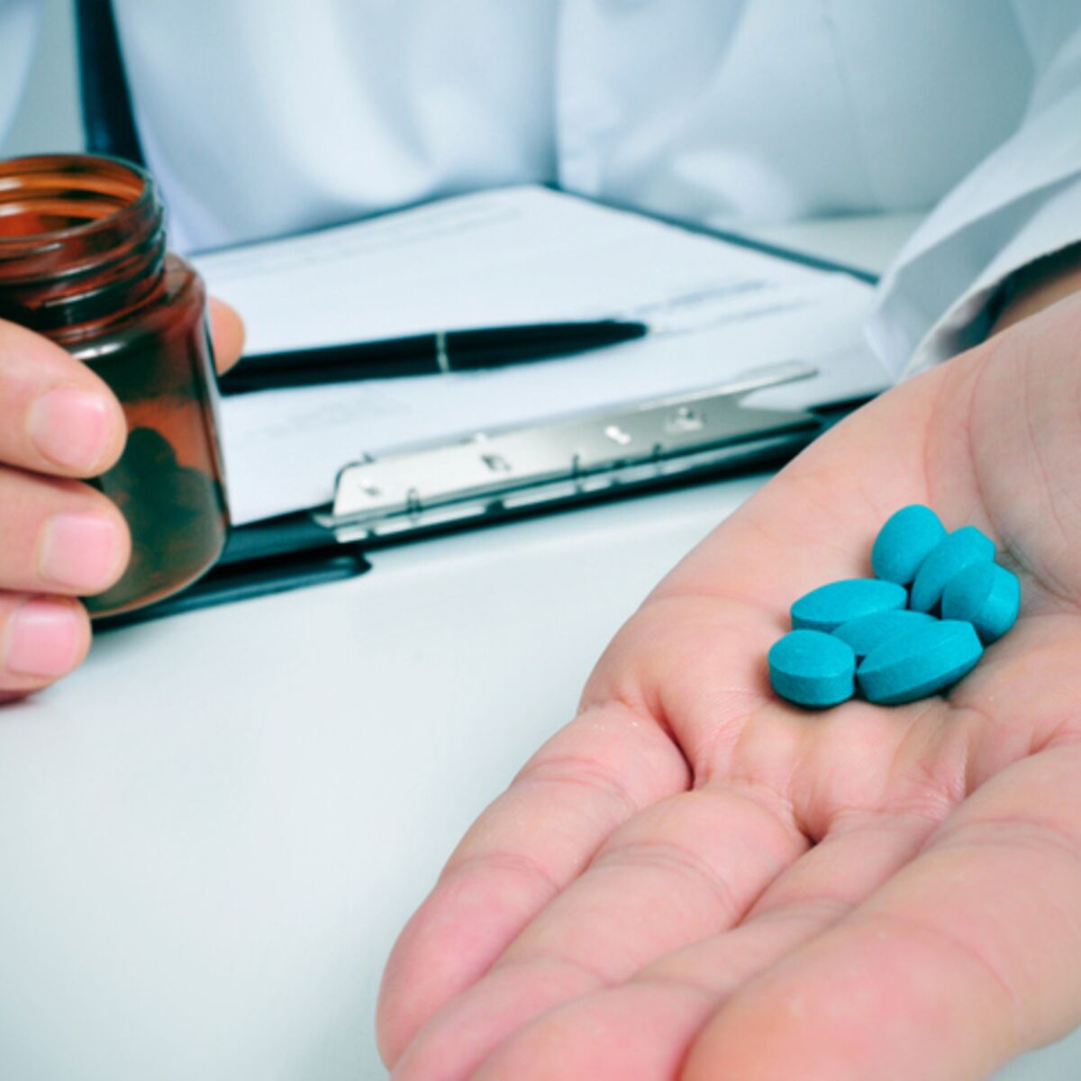 Une révolution sexuelle: 20 ans du Viagra: le gros succès de la petite  pilule bleue