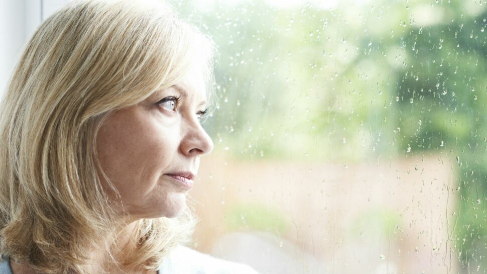 Alzheimer : la dépression et l’insomnie, deux symptômes qui doivent alerter