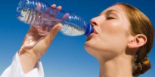 Constipation : boire de l’eau est essentiel