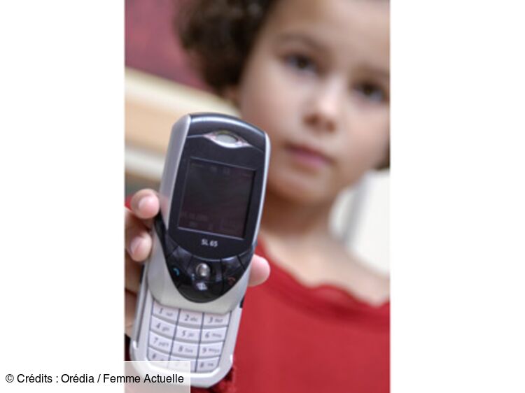 Téléphone portable pour les enfants : une utilisation modérée est  conseillée : Femme Actuelle Le MAG