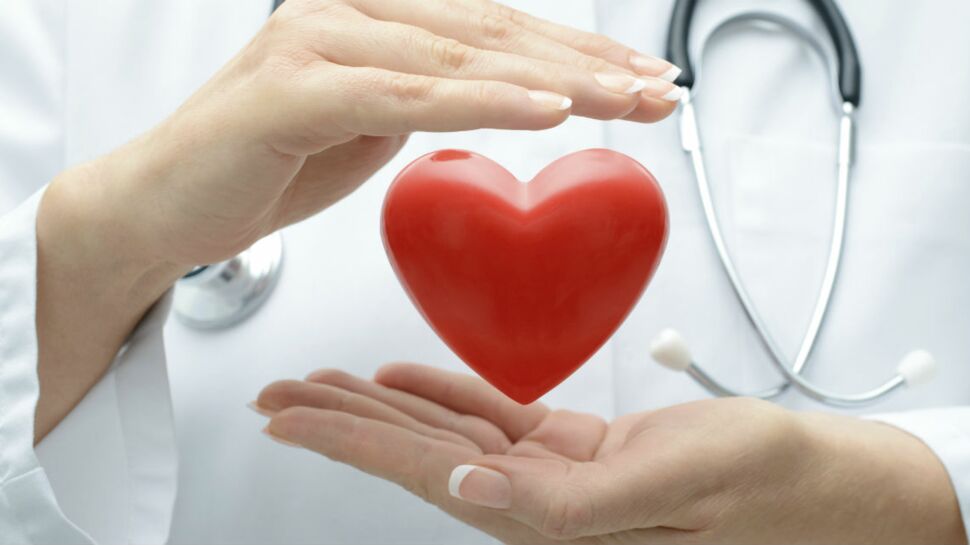 Souffle au cœur : différences, symptômes, causes et prise en charge 