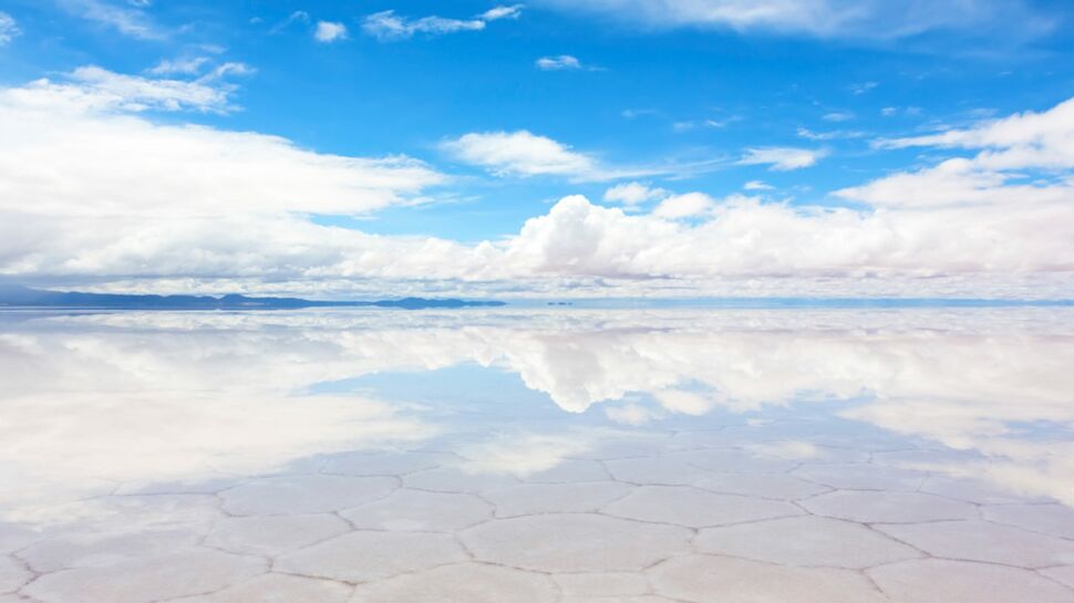 Le salar d'Uyuni : le plus vaste désert de sel du monde en vidéo
