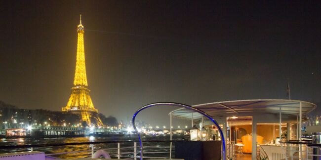 Le Yacht Joséphine, une croisière chic au pied de la tour Eiffel