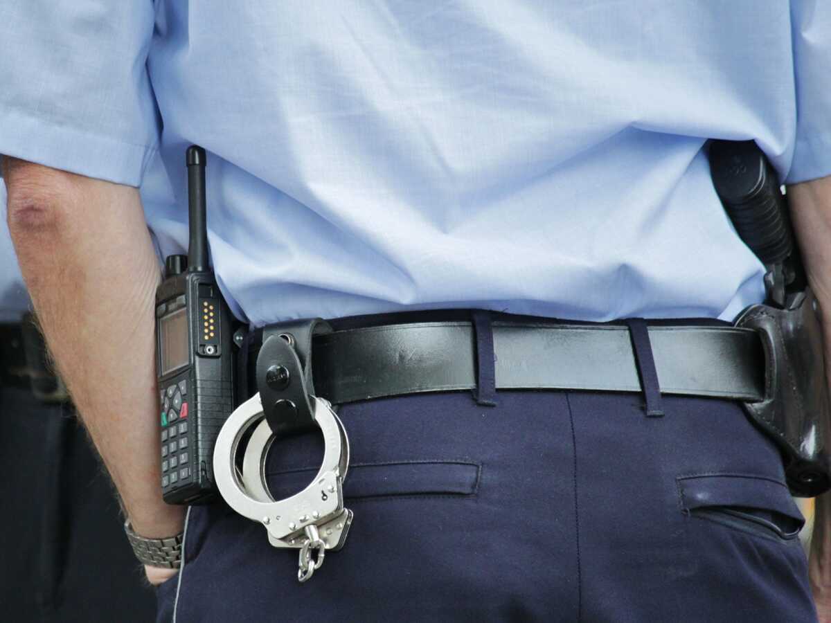 Un ancien gendarme suspecté d'avoir tué son épouse de plusieurs coups de couteau
