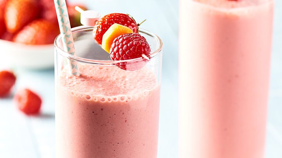 Milkshake fraise framboise et barre de céréale