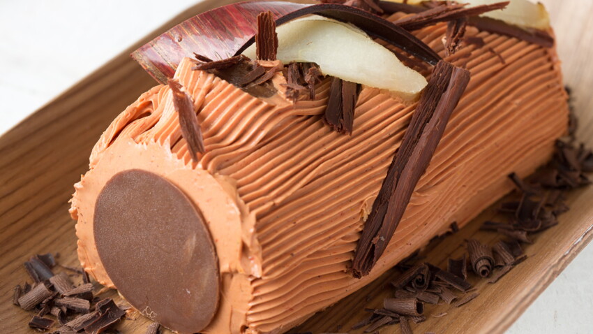 Buche Creme Au Beurre Glacage Chocolat Et Poires Decouvrez Les Recettes De Cuisine De Femme Actuelle Le Mag