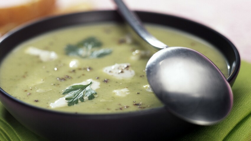 Soupe De Courgettes Au Thermomix Decouvrez Les Recettes De Cuisine De Femme Actuelle Le Mag