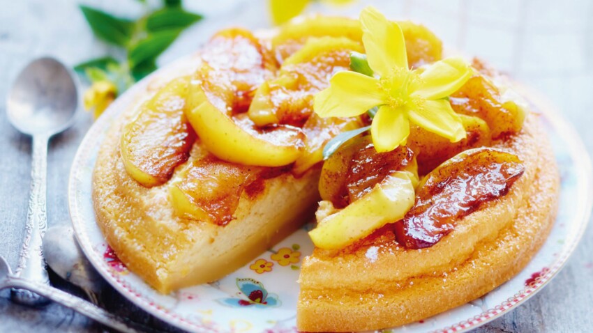 Gateau Magique Au Caramel Et Pommes Poelees Decouvrez Les Recettes De Cuisine De Femme Actuelle Le Mag