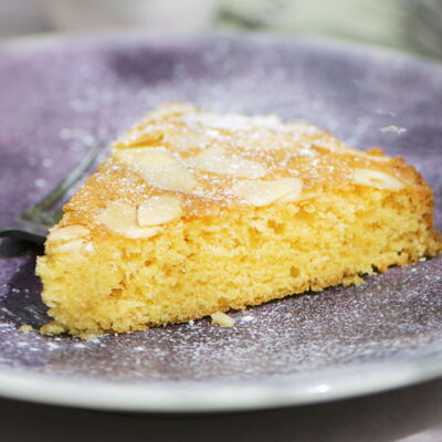 Gateau Au Sucre Roux Et Aux Amandes Decouvrez Les Recettes De Cuisine De Femme Actuelle Le Mag