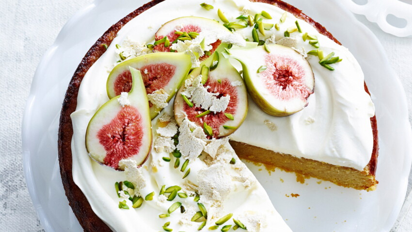 Gateau Aux Amandes Yaourt Et Figues Fraiches Decouvrez Les Recettes De Cuisine De Femme Actuelle Le Mag