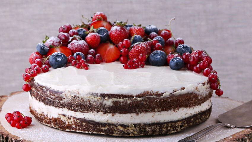 Naked Cake Aux Fruits Rouges Decouvrez Les Recettes De Cuisine De Femme Actuelle Le Mag