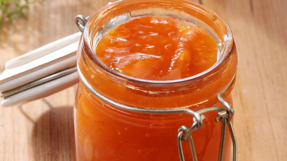 Confiture d’abricots, amandes grillées et miel de thym