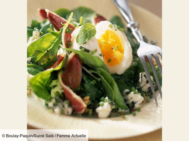 Salade de mâche à l'oeuf mollet rapide : découvrez les recettes de