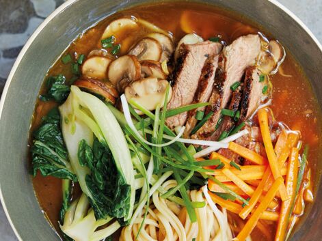 Soupes thaï, chinoise, vietnamienne : nos 25 savoureuses recettes asiatiques
