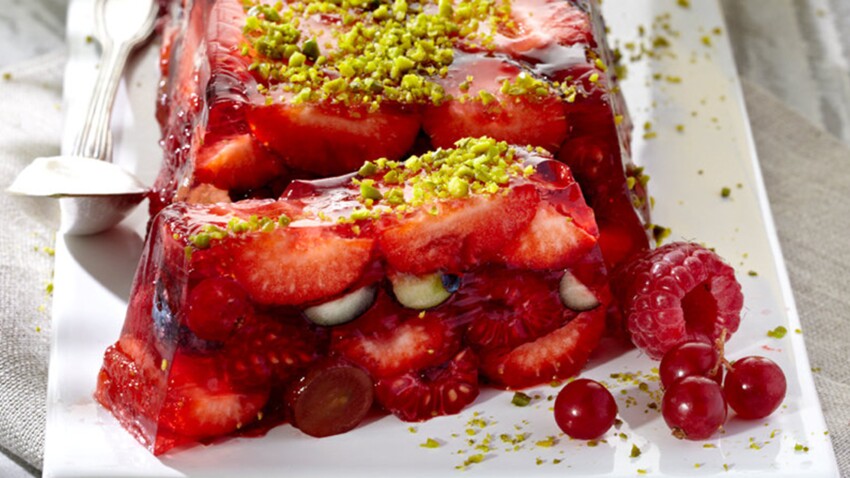 Terrine De Fruits Rouges Au Fromage Blanc Decouvrez Les Recettes De Cuisine De Femme Actuelle Le Mag
