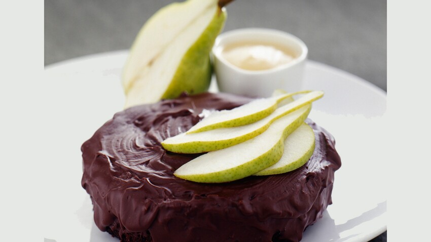 Gateau Aux Poires Et Au Chocolat Decouvrez Les Recettes De Cuisine De Femme Actuelle Le Mag