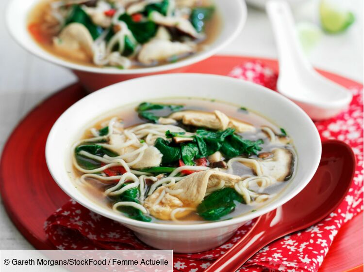 Sauté de nouilles chinoises au poulet et légumes facile : découvrez les  recettes de Cuisine Actuelle