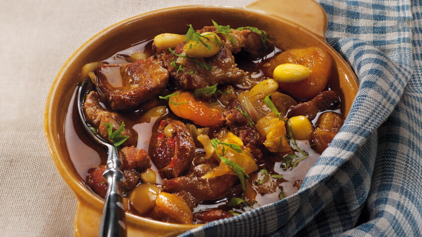 Tajine D Agneau Aux Abricots D Couvrez Les Recettes De Cuisine De Femme Actuelle Le Mag