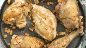 Nouilles au poulet épicé et aux cacahuètes rapide : découvrez les