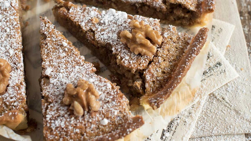 Gateau Aux Noix Decouvrez Les Recettes De Cuisine De Femme Actuelle Le Mag