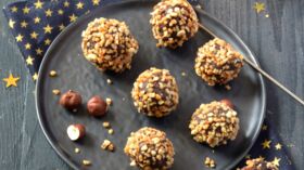 Carrés gourmands chocolat-noisettes rapide : découvrez les recettes de  cuisine de Femme Actuelle Le MAG