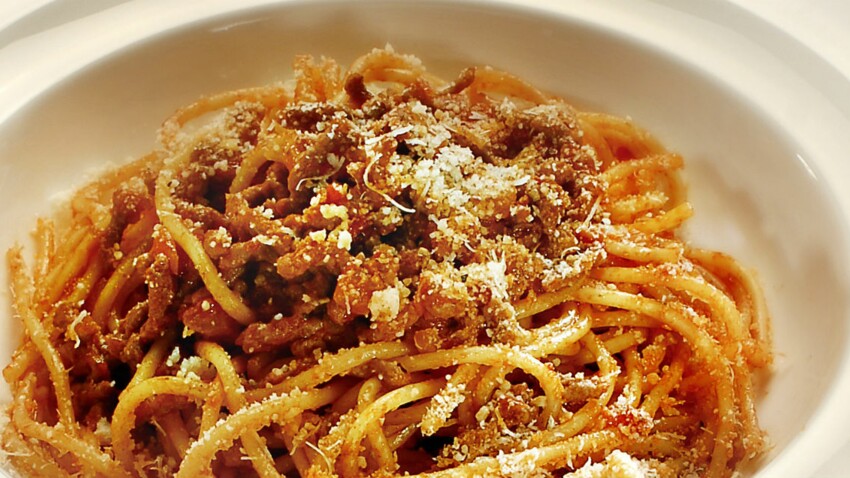 Spaghettis Bolognaise Faciles Decouvrez Les Recettes De Cuisine De Femme Actuelle Le Mag