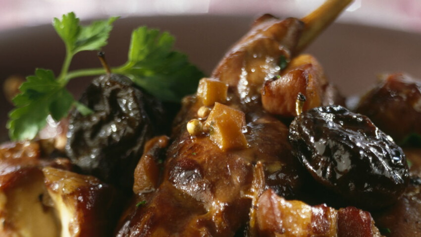 Lapin aux pruneaux facile et pas cher : découvrez les recettes de