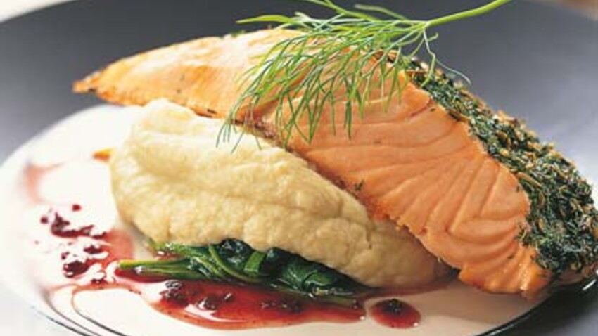 Saumon En Croute De Fenouil Decouvrez Les Recettes De Cuisine De Femme Actuelle Le Mag