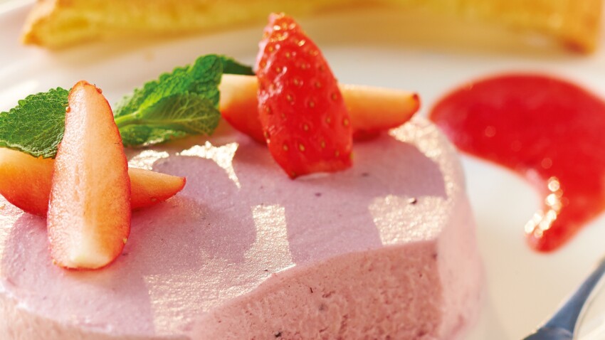 Mousse A La Fraise Decouvrez Les Recettes De Cuisine De Femme Actuelle Le Mag