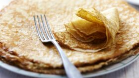 Crêpes à la farine de maïs facile et rapide : découvrez les recettes de