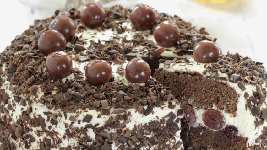 Gateau Foret Noire Decouvrez Les Recettes De Cuisine De Femme Actuelle Le Mag