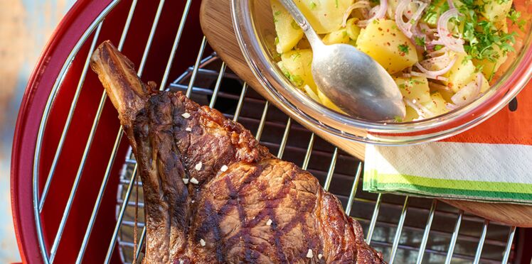 Cote De Boeuf Marinee Au Vin Rouge Et Salade De Pommes De Terre