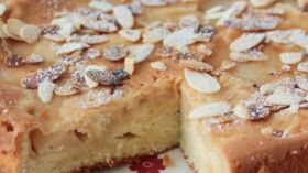 Gateau Invisible Aux Pommes Decouvrez Les Recettes De Cuisine De Femme Actuelle Le Mag