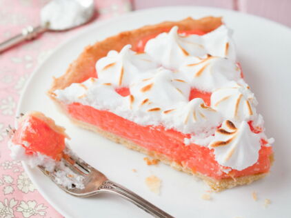 Tarte Meringuee Au Pamplemousse Rose Decouvrez Les Recettes De Cuisine De Femme Actuelle Le Mag