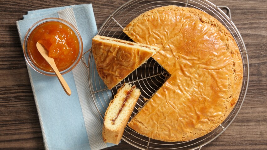 Gateau A La Confiture D Abricots Decouvrez Les Recettes De Cuisine De Femme Actuelle Le Mag