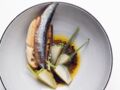 Chou-rave, sardine fumée, billes anchois et truffe, bouillon pot au feu, pain cristal