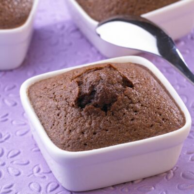 Fondant Tiede Au Chocolat Creme Anglaise Decouvrez Les Recettes De Cuisine De Femme Actuelle Le Mag