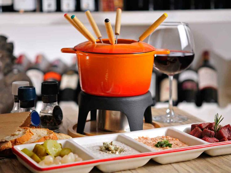 Fondue bourguignonne et ses trois sauces : découvrez les recettes de