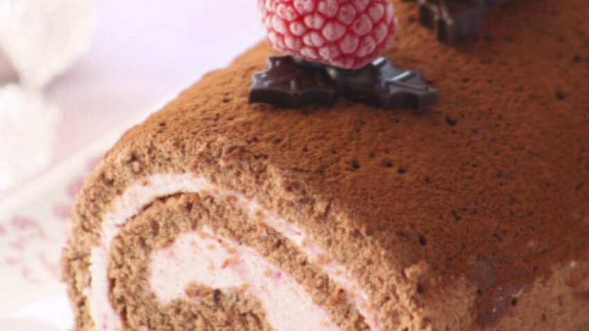 Buche Chocolat Framboise Decouvrez Les Recettes De Cuisine De Femme Actuelle Le Mag